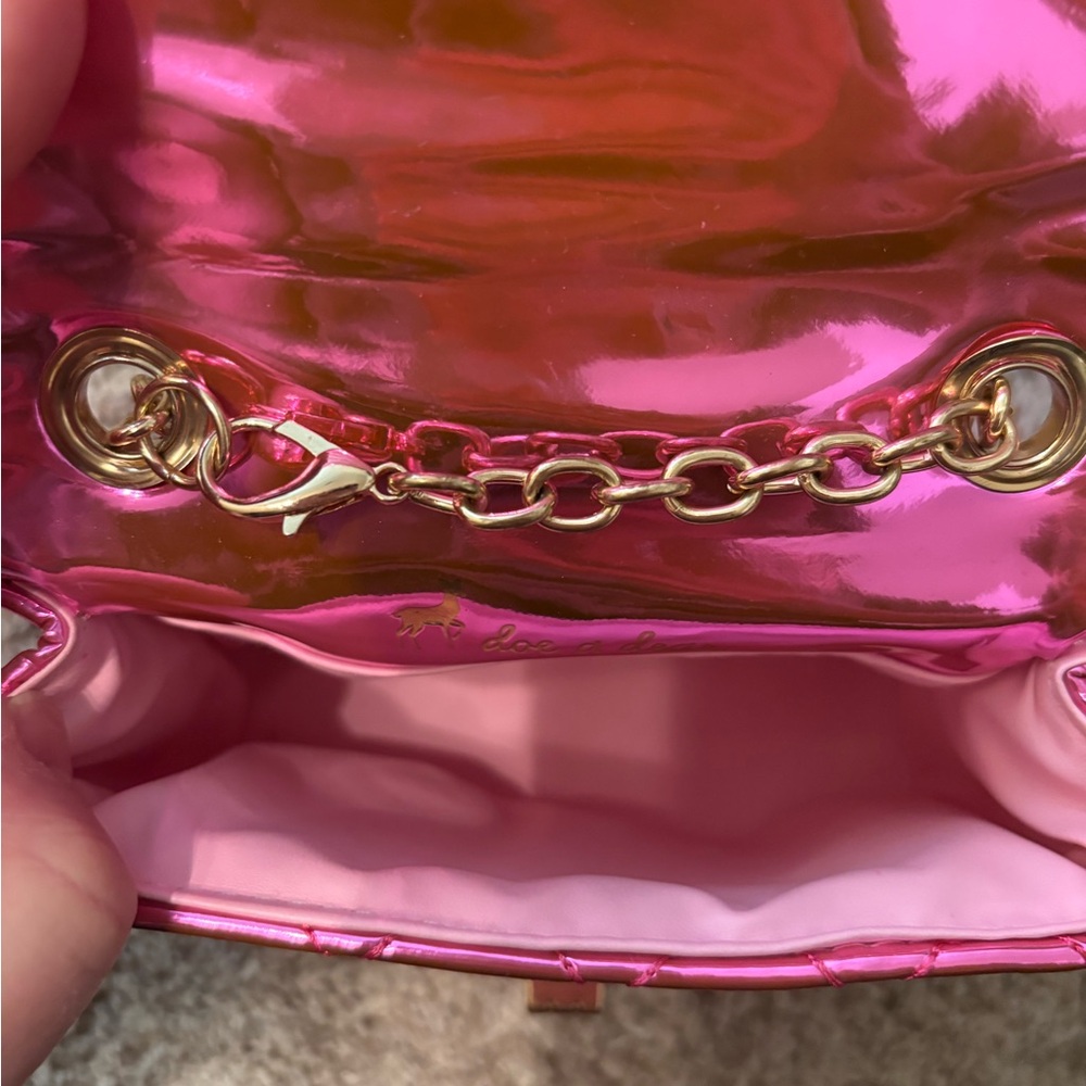 DOE A DEAR Quilted Metallic purse. - Picture 5 of 6